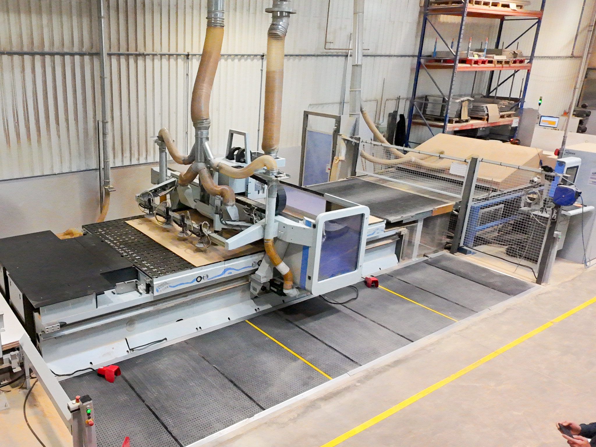 Used WEEKE | VANTAGE 200-CNC Machine Center with NESTING Table